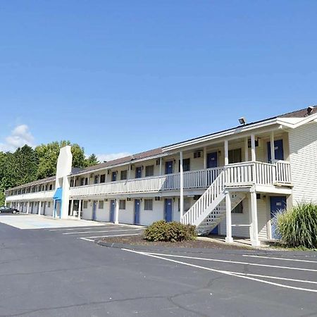 Travelodge By Wyndham Brattleboro Vt Bagian luar foto