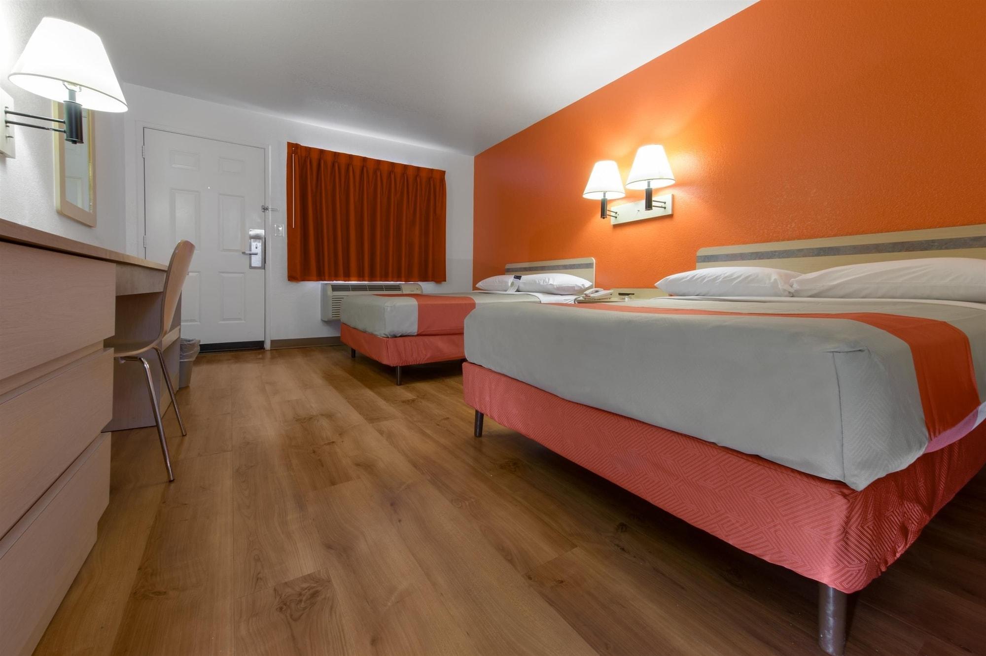 Travelodge By Wyndham Brattleboro Vt Bagian luar foto