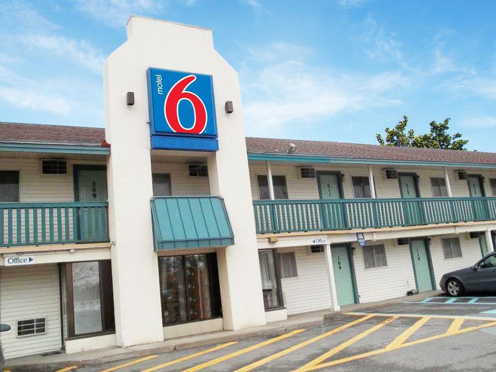 Travelodge By Wyndham Brattleboro Vt Bagian luar foto