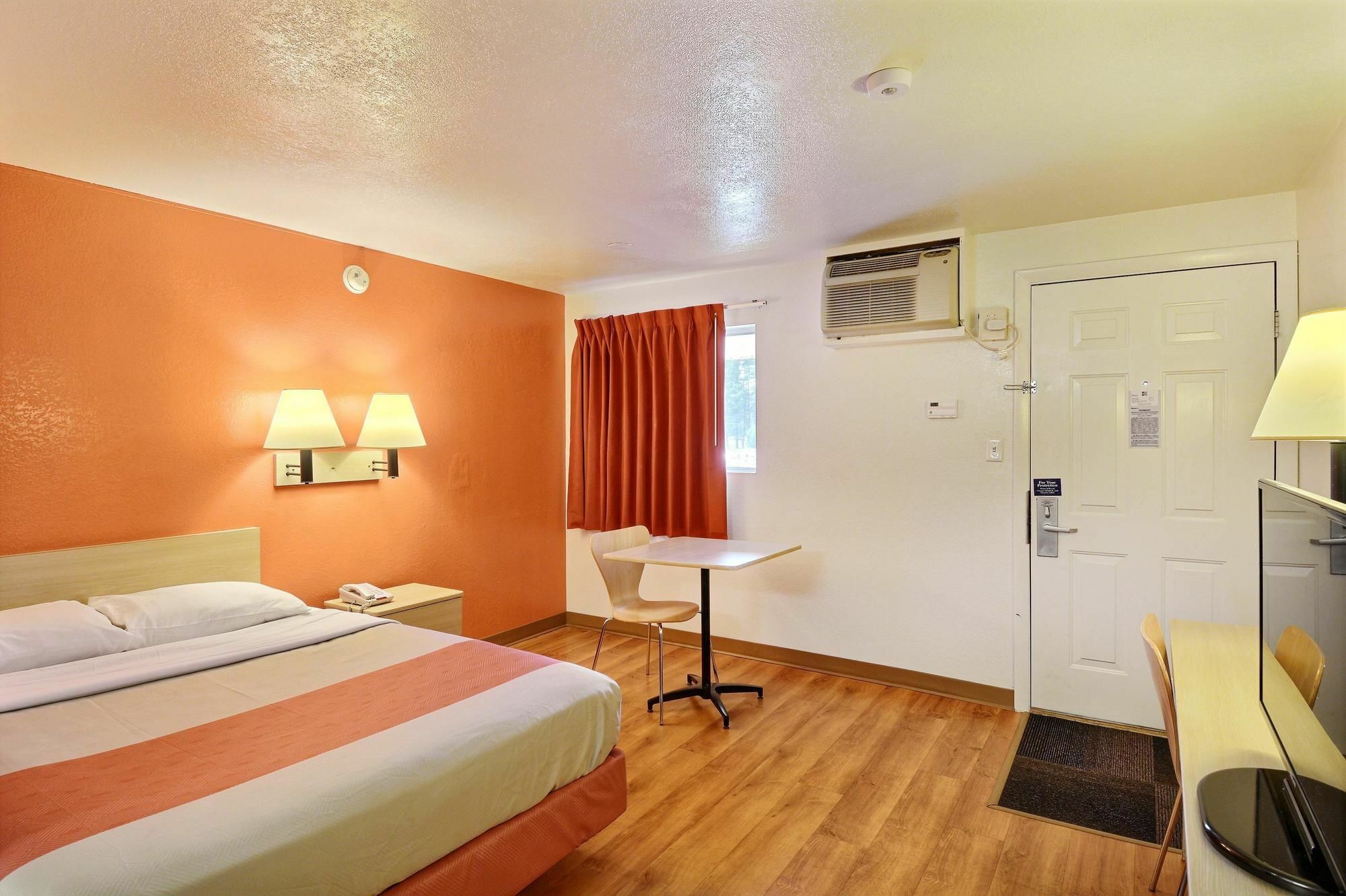 Travelodge By Wyndham Brattleboro Vt Bagian luar foto